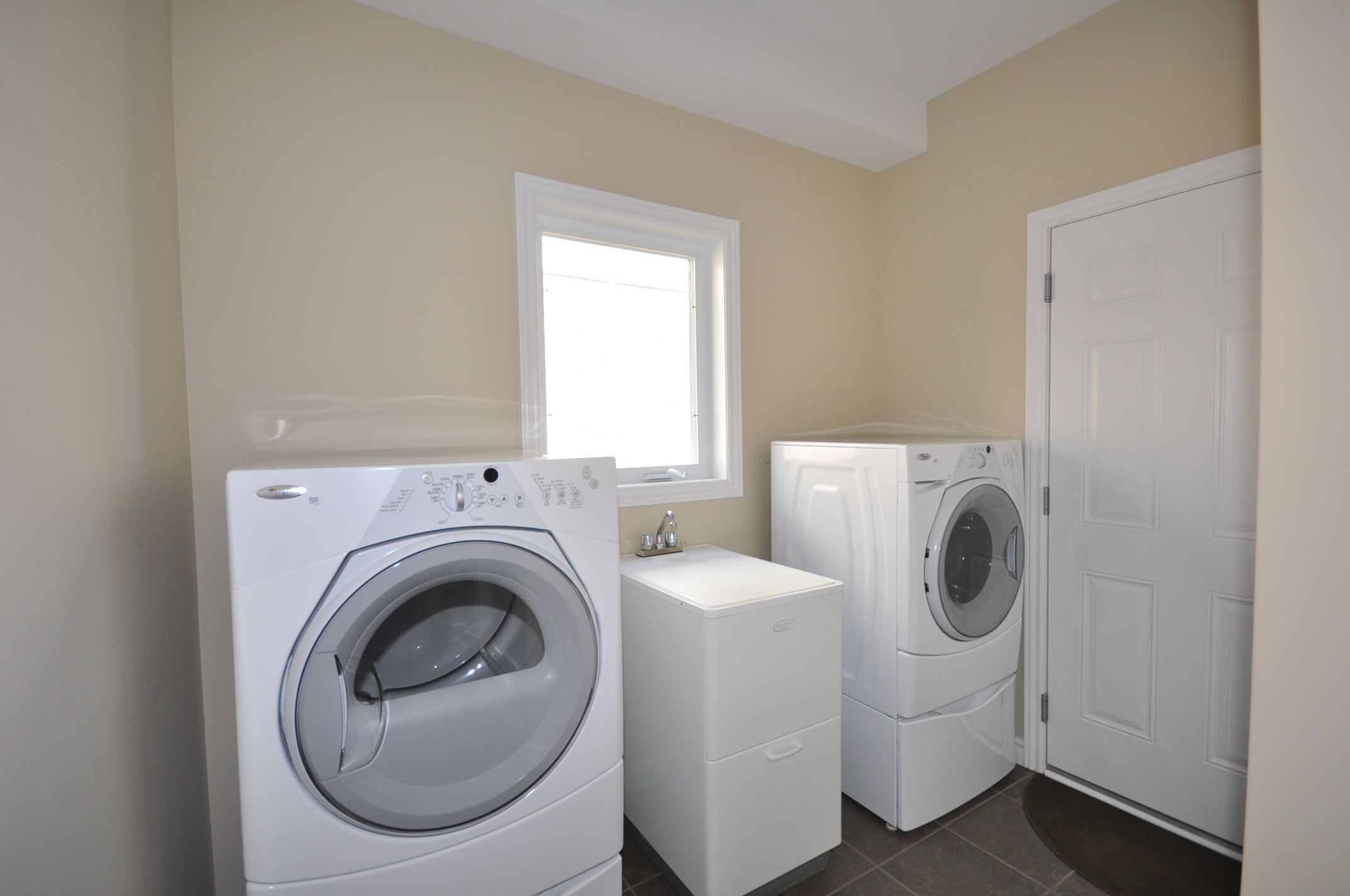 Convenient main floor laundry