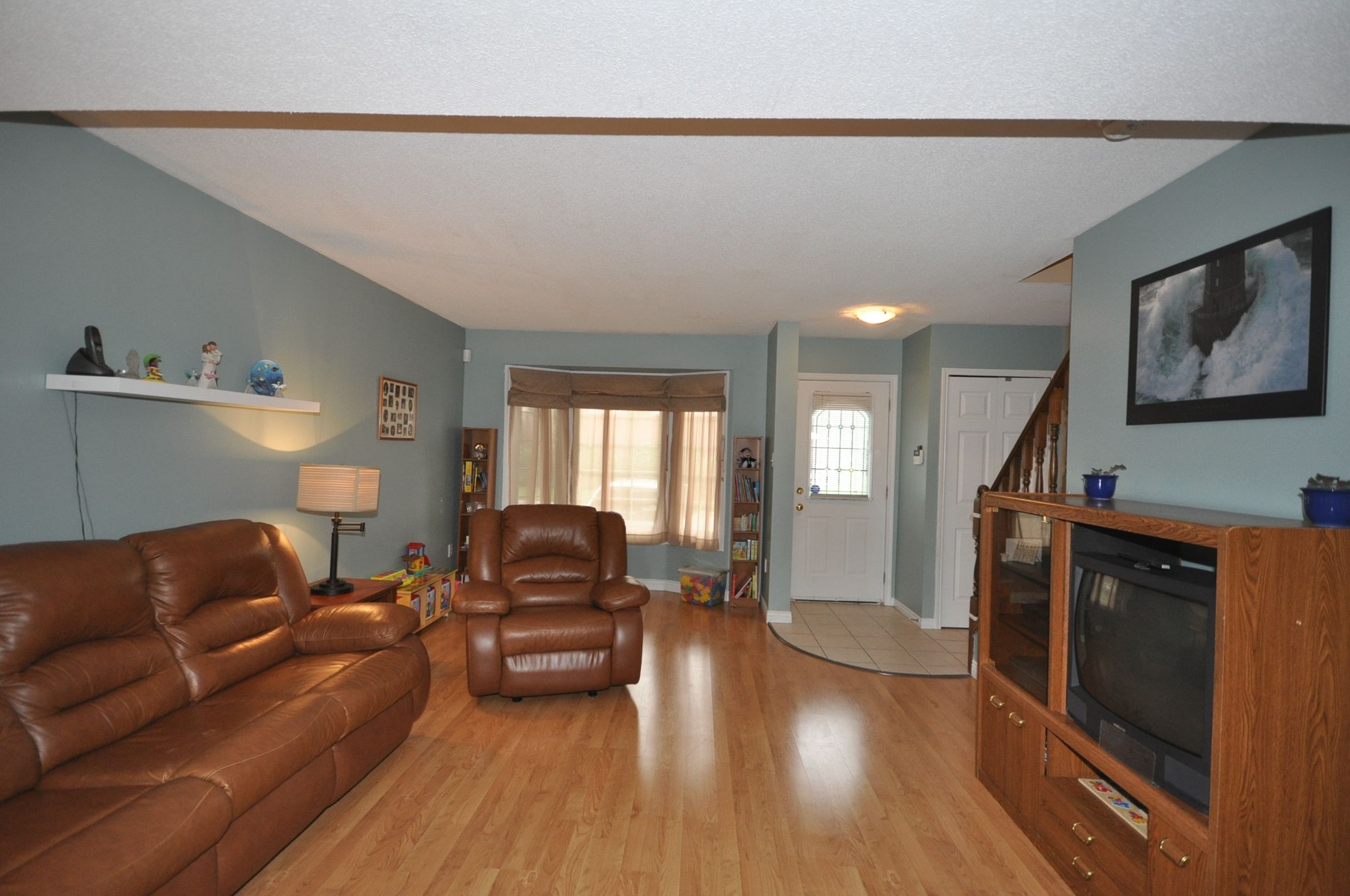 Large bay window in Living Room