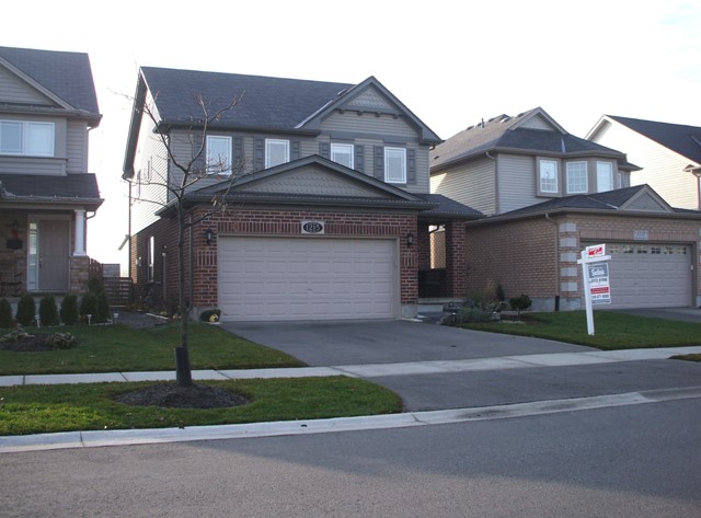 Located minutes from Byron, Lambeth, Westmount, Hwys 401 & 402 and many amenities plus terrific schools