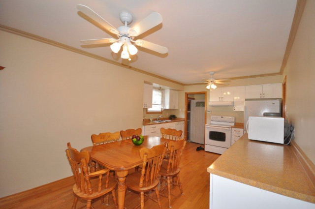 Dinette and Kitchen area