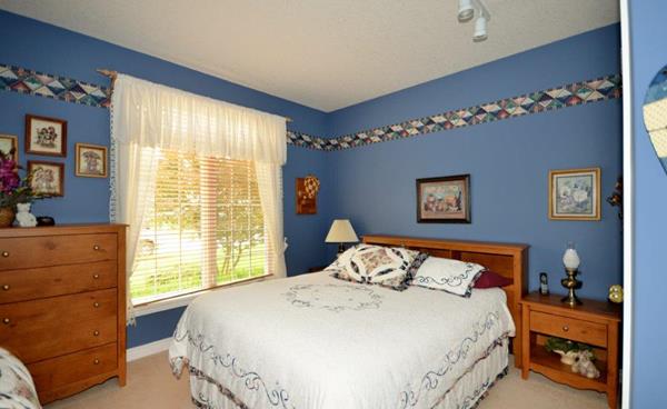 Guest Bedroom at front of house