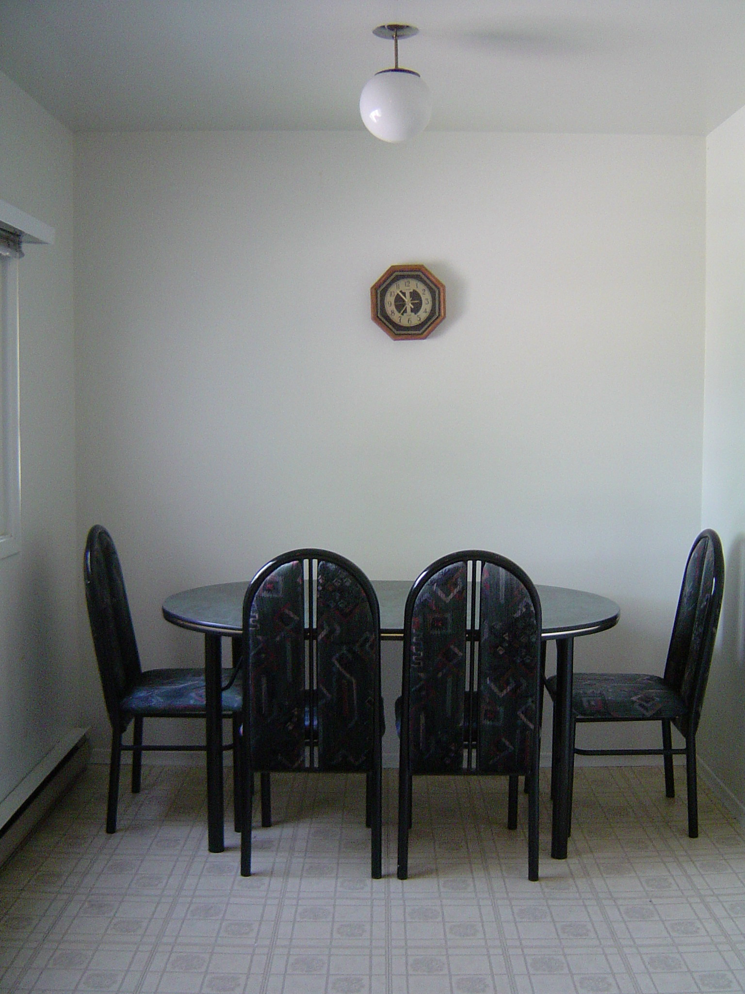 Eating area in kitchen